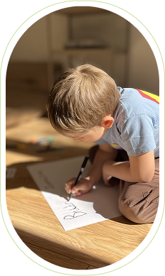 Dzieci podczas zajęć w Place I Need Academy